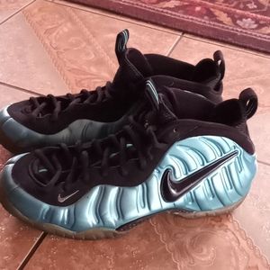 Nike Air Foamposite Sneakers